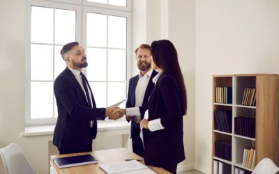 Notaires et commissaires de justice : combien de nouvelles installations d’ici 2025 ?