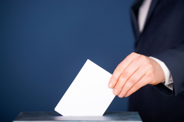 Shutterstock_decisioncollectiveminorite