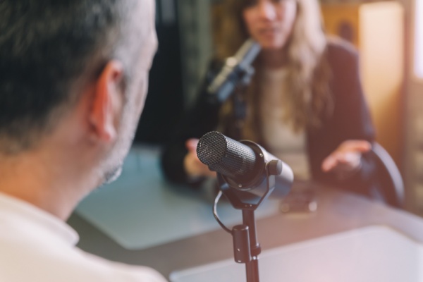 Shutterstock_radioassociativeaides